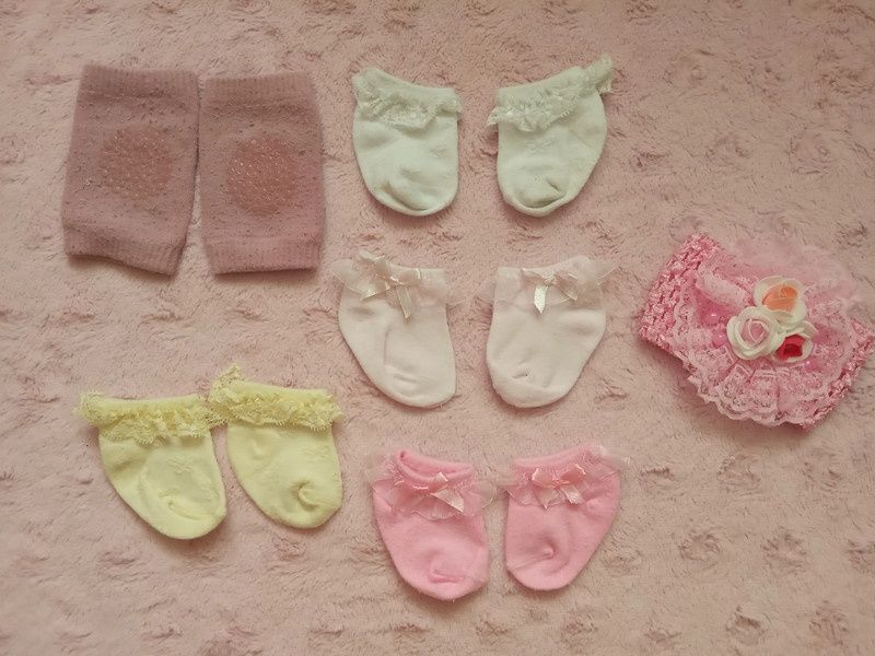 Skarpetki z falbanką, opaski, ochraniacze na kolana Zestaw dziewczynka