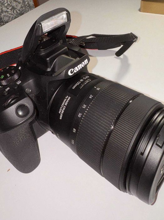 Фотоаппарат Canon EOS 850D Kit 18-135mm IS USM (б/у)