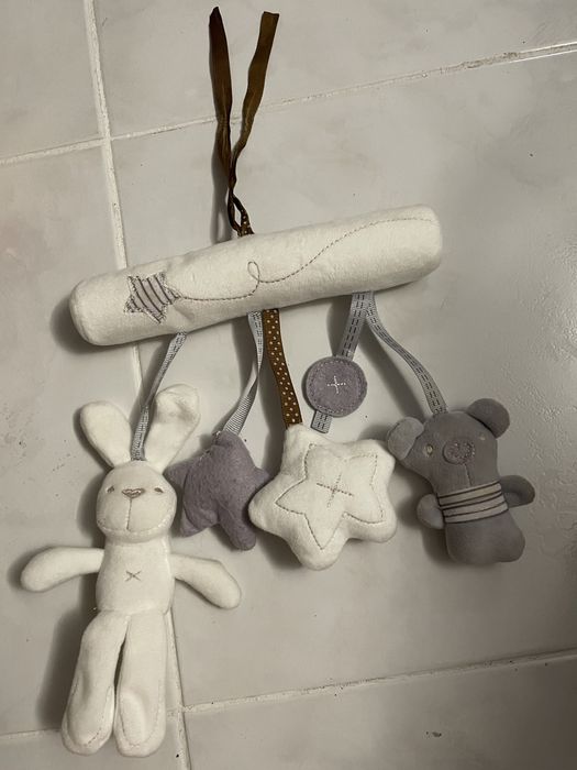 Brinquedo para berço ou carrinho