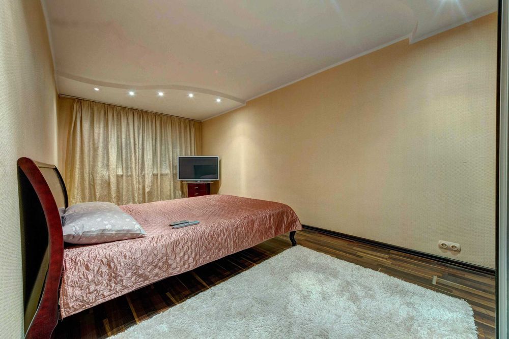 Апартаменты 3к в новом доме, Печерский р-н, (м. Дружбы Народов)