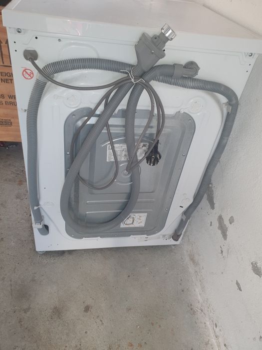 Máquina de lavar avariada