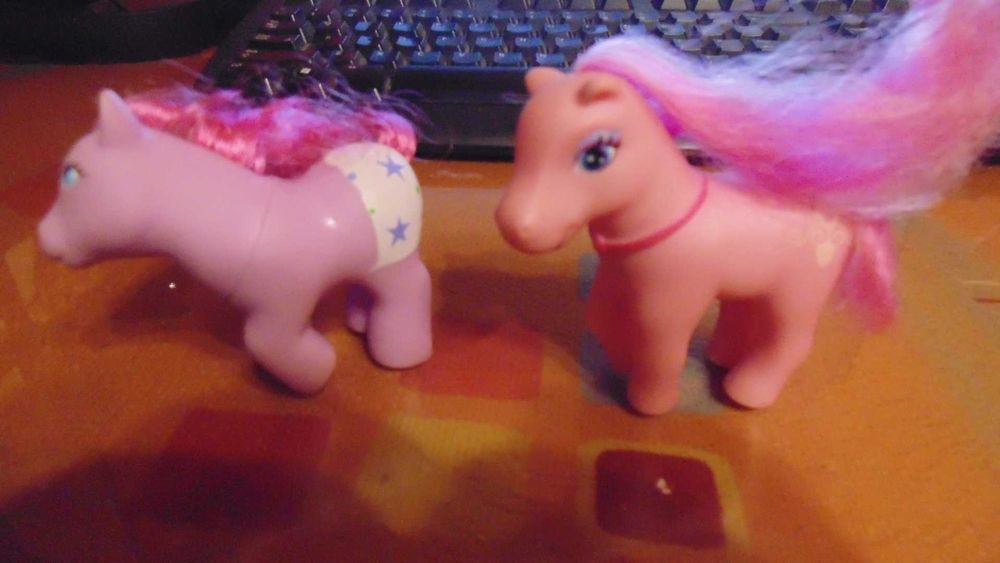 pony ruchoma głowa
