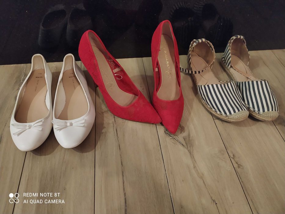 Buty czerwone szpilki koronka r40