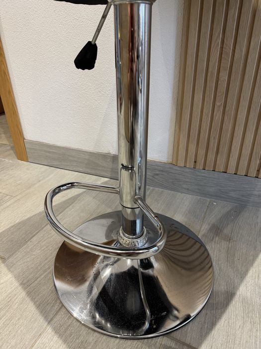 2 cadeiras de bar cinzentas