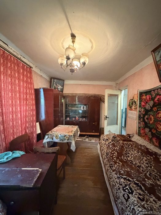 Продам будинок село Грузьке Фастівський район Газифікований ділянка 13,5 соток Асфальтована вулиця