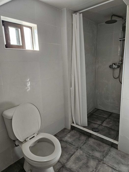 Aluga-se três T2 na Quinta da Horta Seca, remodelados e prontos a habitar, somente a particular