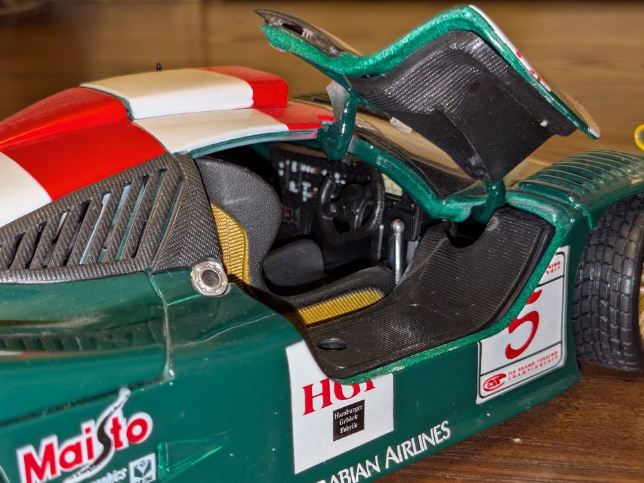 Срочно 1:18 редкие модели maisto audi r8 porsche 911 gt