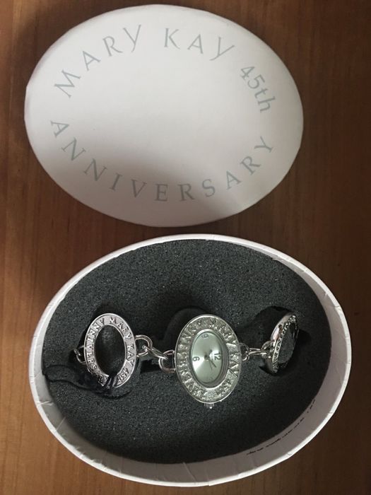 Годинник mary kay