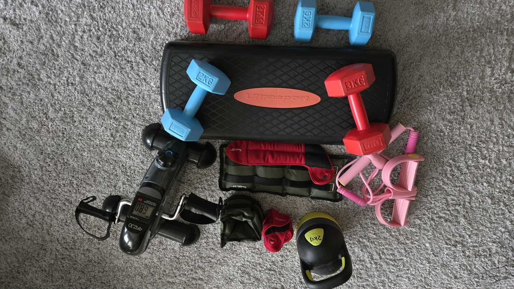Siłownia dla kobiety hantle step rowerek rehabilitacyjny zestaw