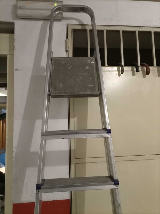 Escadote/Escada 8 degraus