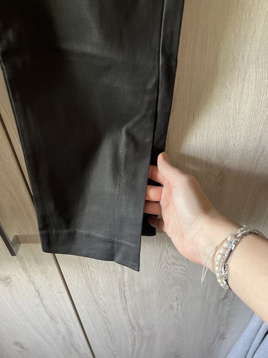 Spodnie skórzane ekoskóra szerokie dzwony 42 reserved