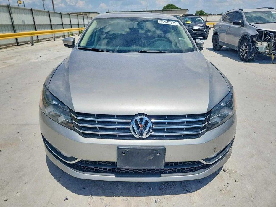 2014 Volkswagen PASSAT SEL