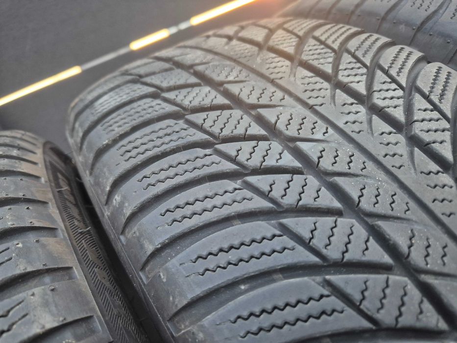 Bridgestone Blizzak LM001 225/50r17 Blizzak LM001 N3935