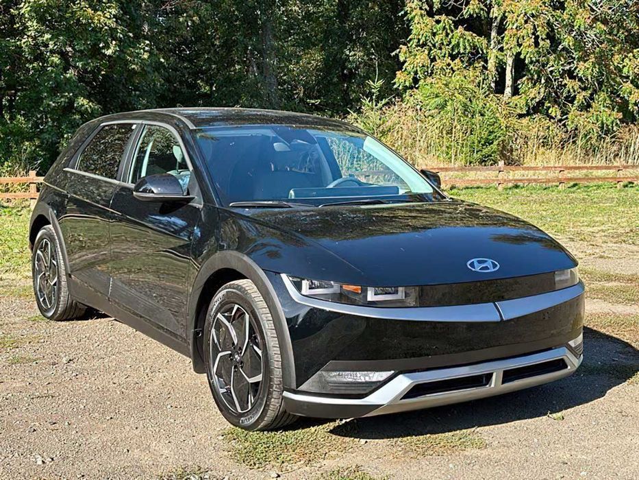 Hyundai Ioniq 5      2024