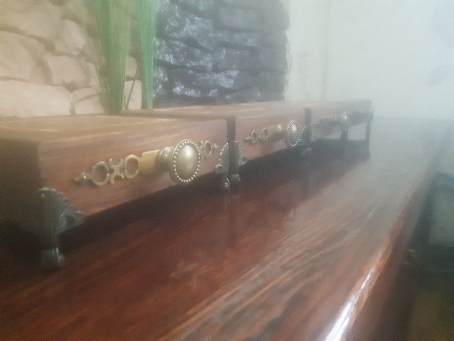 Stare stojaki dębowe