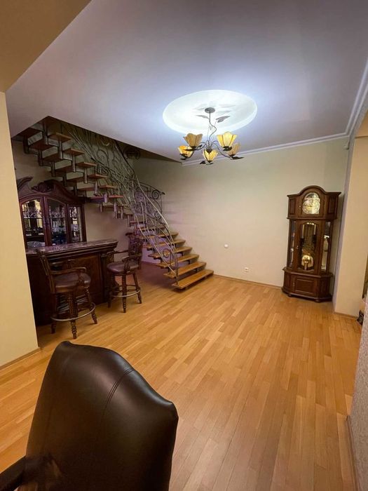 Продається 2-х рівнева квартира VIP класу, район Мазепи, Трускавець!