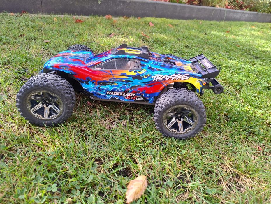 Zdalnie sterowany samochód