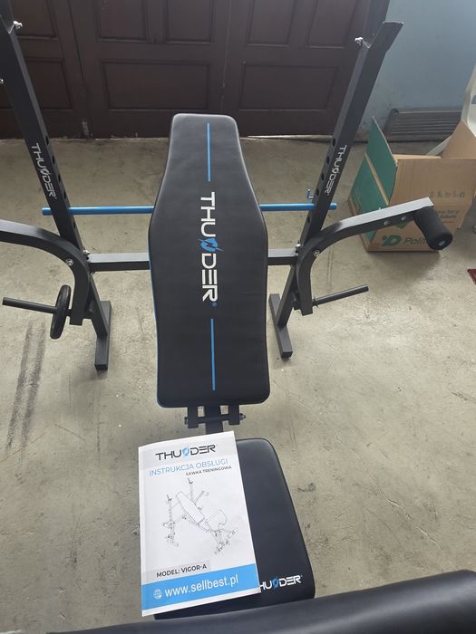 Máquina de musculação THUNDER