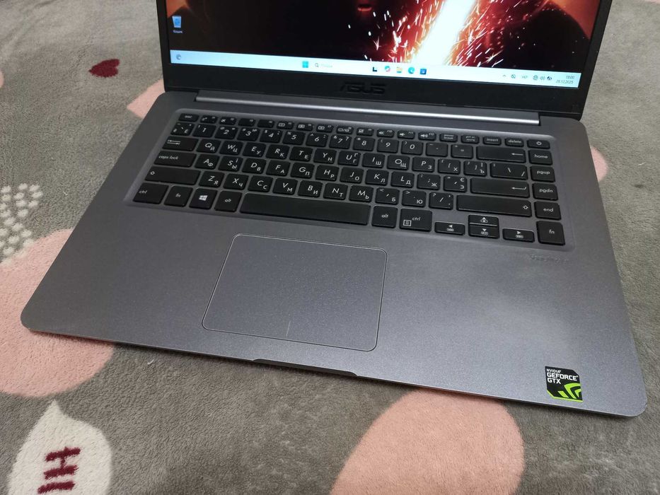 Игровой Видео GTX 1050 Ti (4 ГБ)  /Core i5 8250U X8 / Asus VivoBook 15