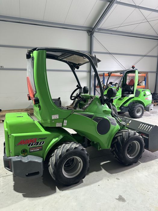 Ładowarka miniładowarka Avant 640 silnik Kubota Optidrive