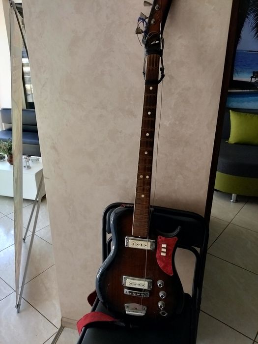 Бас- гітара Урал часів СРСР