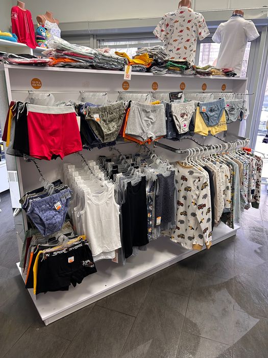 Торговельні меблі