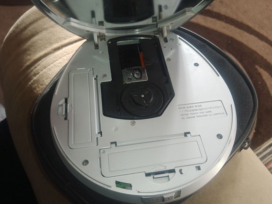 Продам сд плеер слим икс