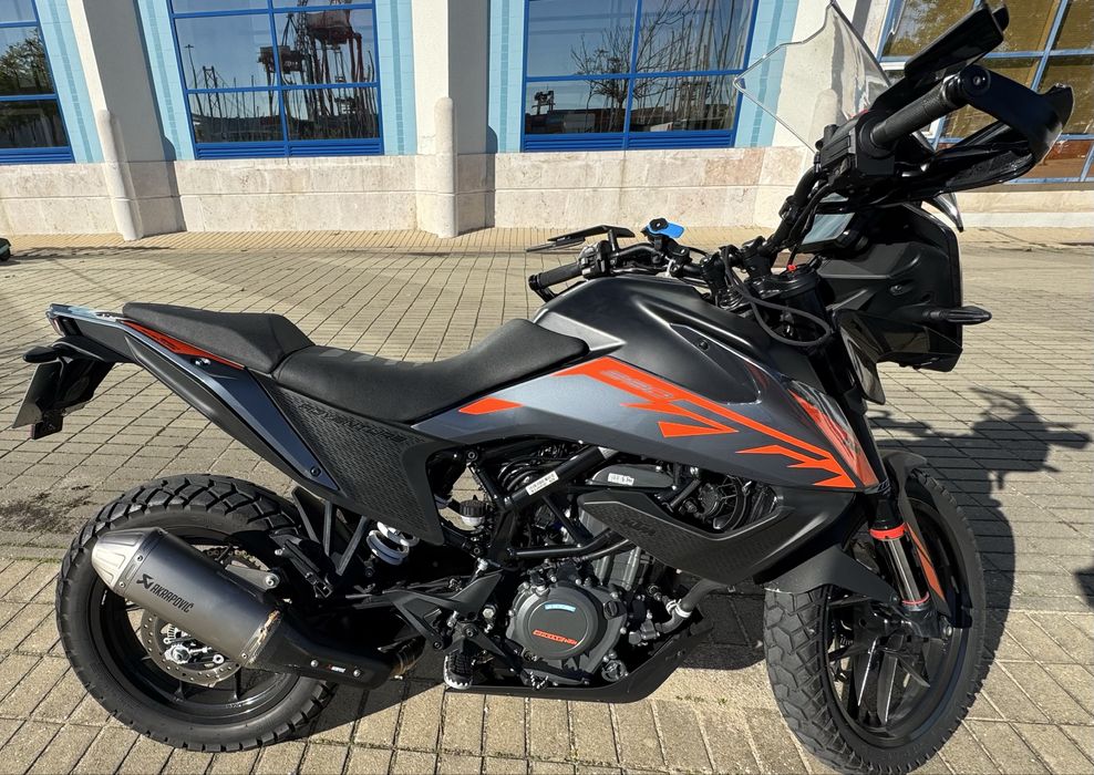 Ktm 390 Adventure-2023-Akrapovic