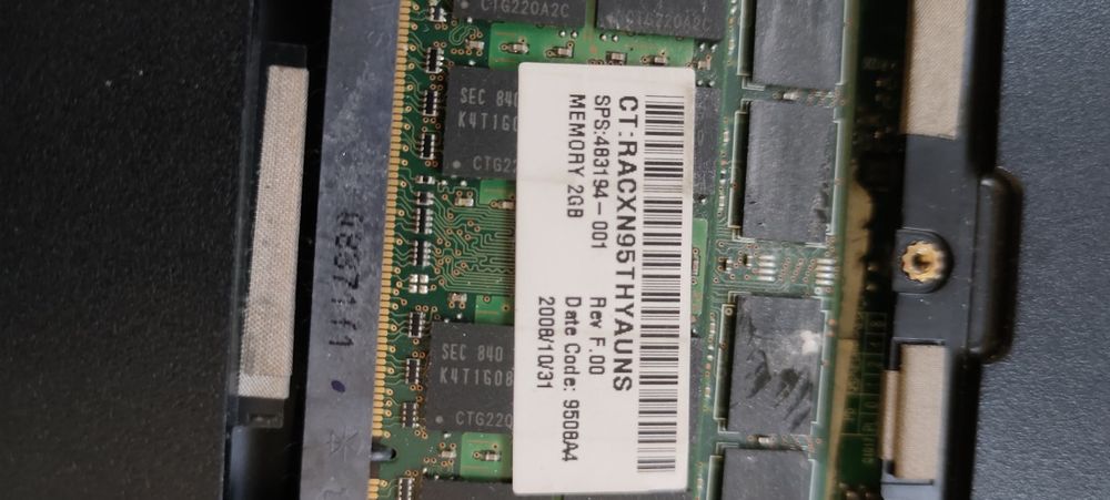 Ноутбук HP Compaq 6730s  На запчастини