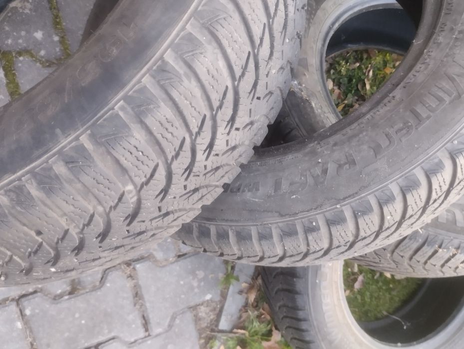 Opony zimowe 195 65 r15 komplet 4szt kumho wintercraft wp51
