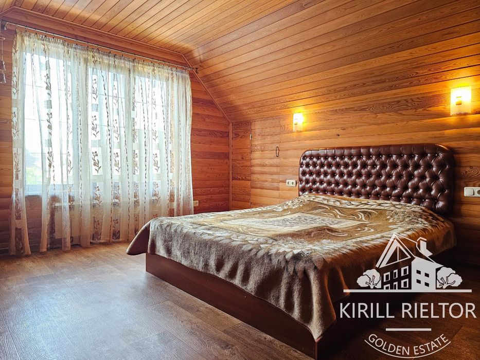 В городке "Золотые Ключи" продается дом с баней и бассейном