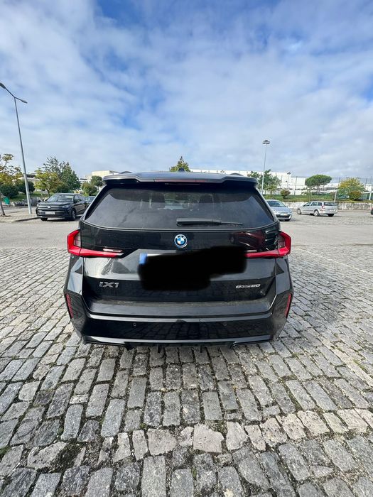 BMW iX1 eDrive20 100% Elétrico | Pack M | Maio 2025 | Como Novo — photo 2
