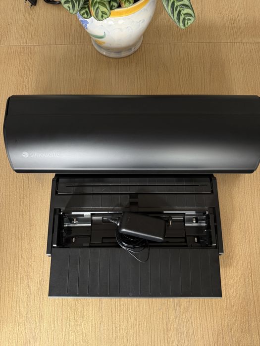Silhouette Cameo 5