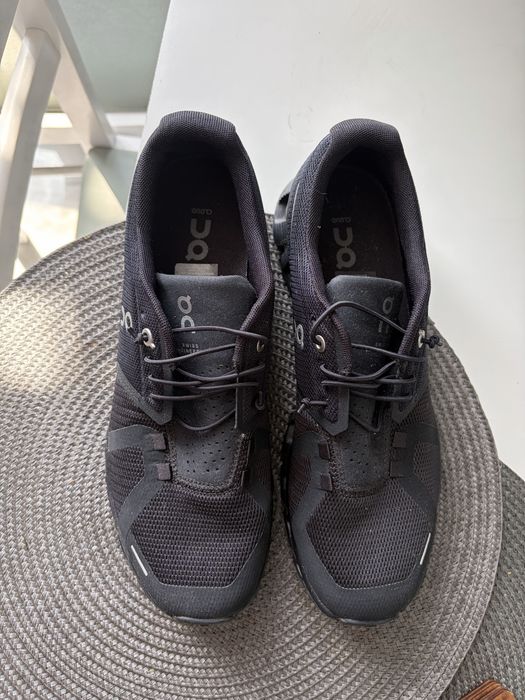 On Running Cloud 5 Waterproof All Black — 41 размер