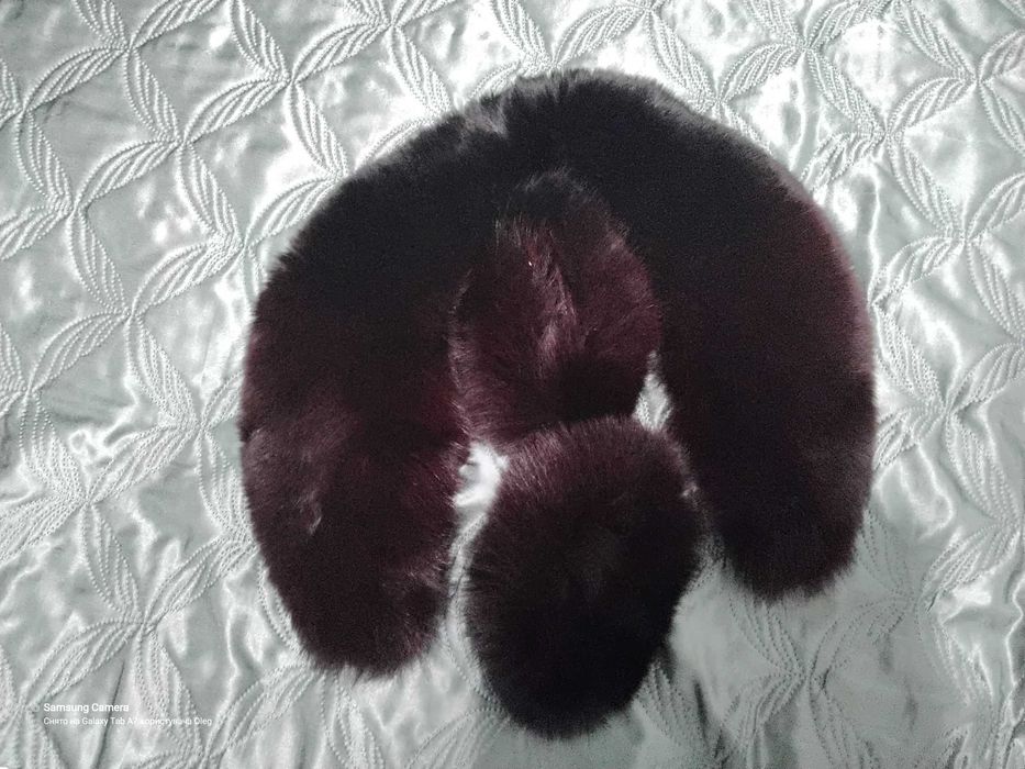 Воротник з хутра (крашений писец) та манжети