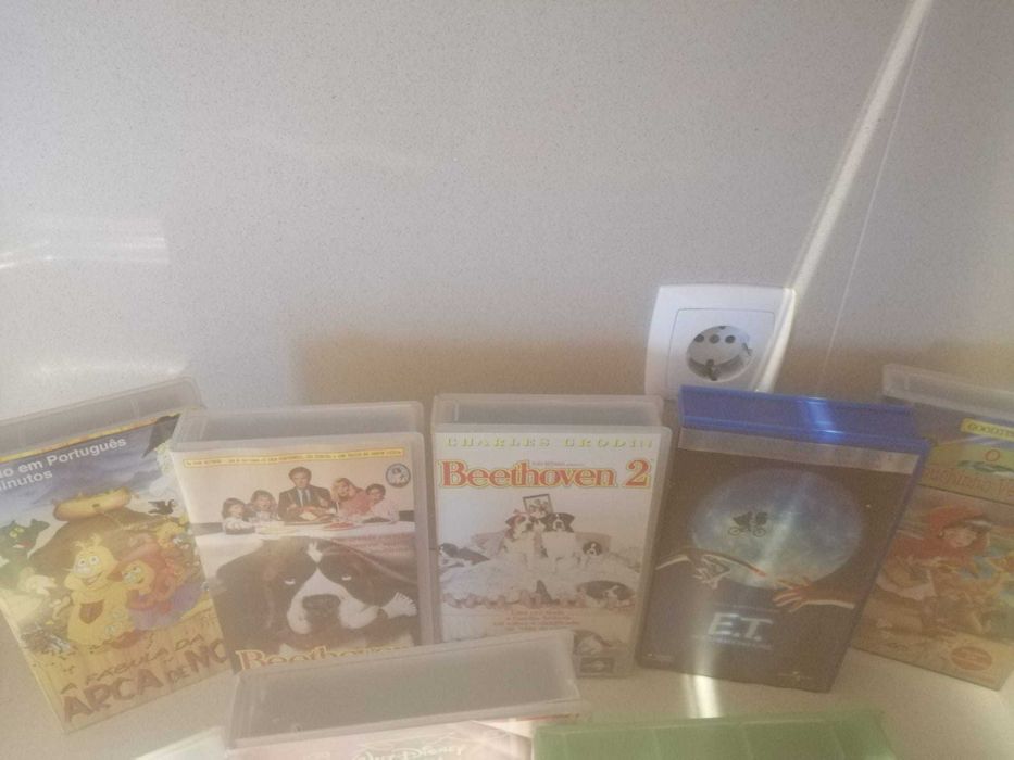 Filmes infantis/família - 15 Cassetes VHS