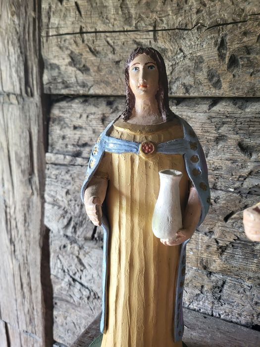 Ceramiczna figurka Święta Agata sygnowana