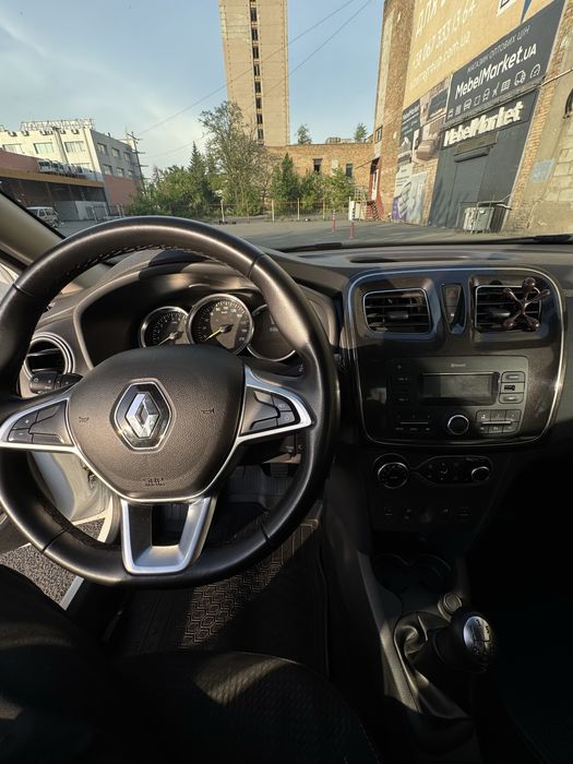 Авто Renault Logan 2020
