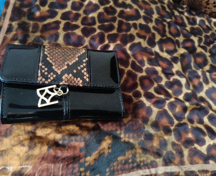 Portfel i apaszka Kazar