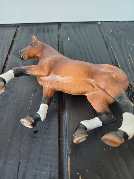 Колекційна фігурка коня кобила кінь лошадь шляйх Schleich Германія
