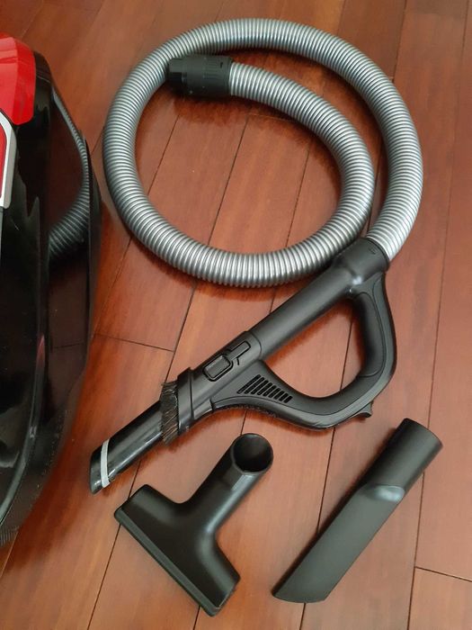 Aspirador com saco ROWENTAA X-Trem power RO6850