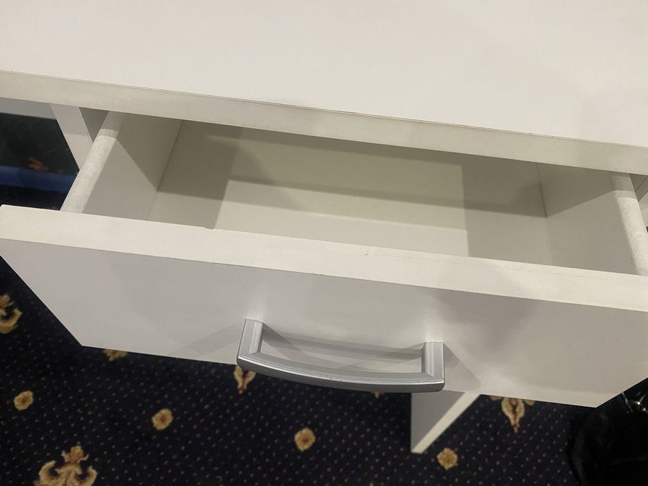 Письменный стол Jysk