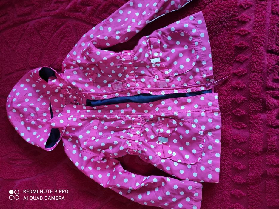 Курточка,вітровка для дівчинки.