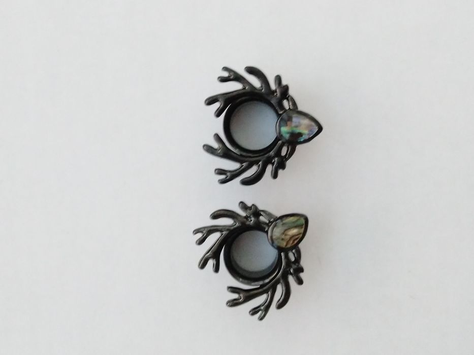 Dwa nowe stalowe czarne tunele piercing jeleń 10 mm masa perłowa Łódź