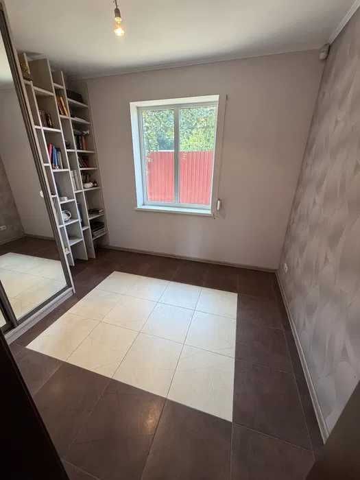 Продам будинок с.Бабинці.Тераса,горище,вихід до лісу