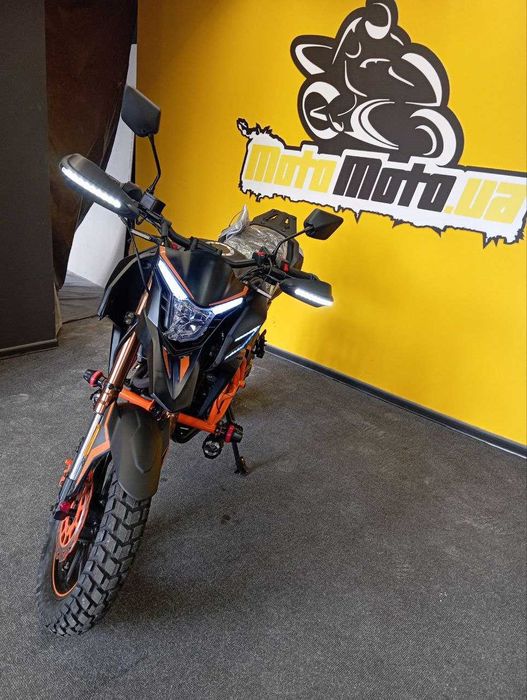 Мотоцикл SPARK SP300T-2