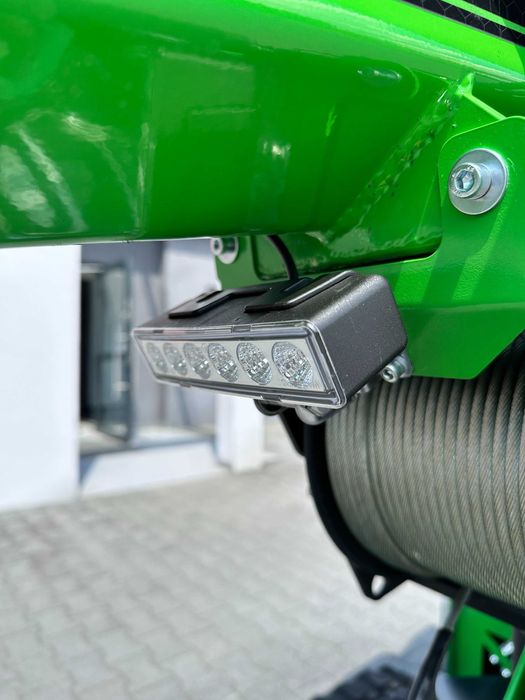 Mini żuraw PICK&CARRY BEFARD XM1200 udźwig 1500kg, zasięg ponad 10m.