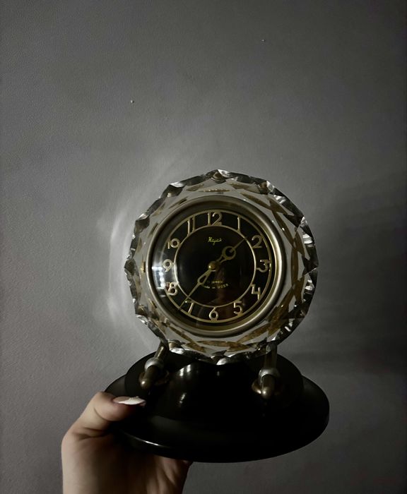 oryginalny mechaniczny zegar  marki Маяк