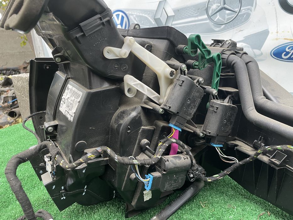 Корпус печки вентилятор заслонка А4 Б7