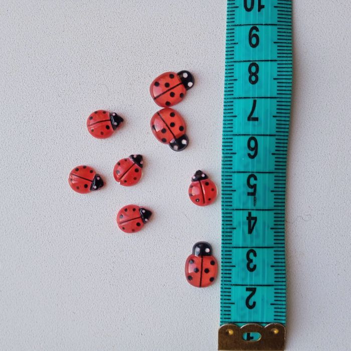 Бджілка, квіточки, сонечко,декор